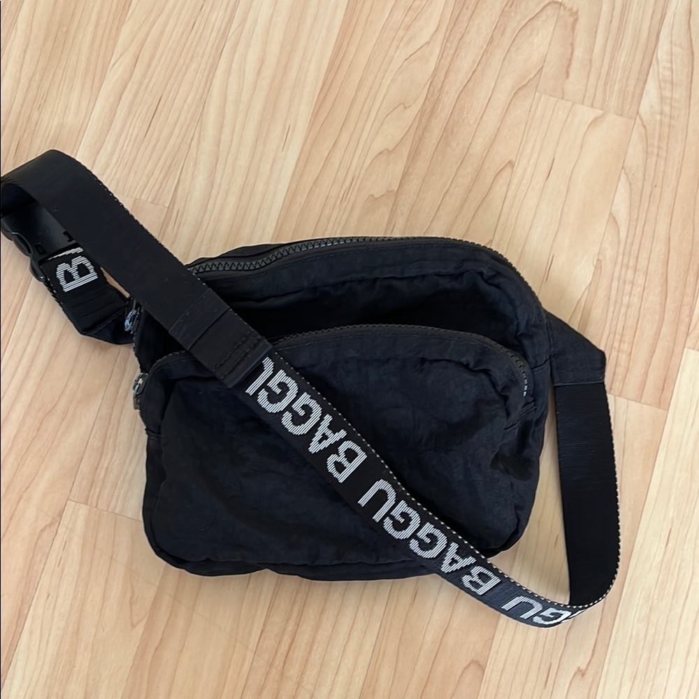 SOLD Baggu Fanny Pack - Black w/ OG White Logo Strap